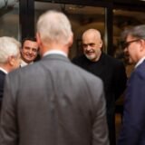  Samiti “bën bashkë” Kurtin dhe Vuçiç, Rama ndan foto krah liderëve të Ballkanit dhe zyrtarëve të SHBA e BE në Shkup