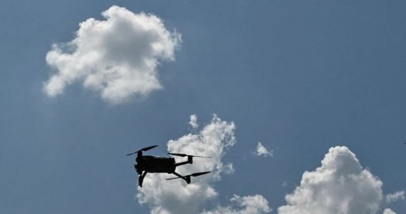  Një dron spiunon kombëtaren e Algjerisë, arrestohet fajtori