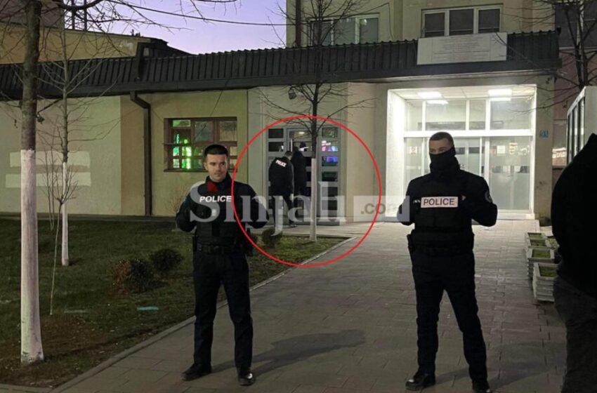 Ky është objekti te 92-shi që dyshohet se u shfrytëzua nga serbët, numër i madh i policëve ndodhen brenda