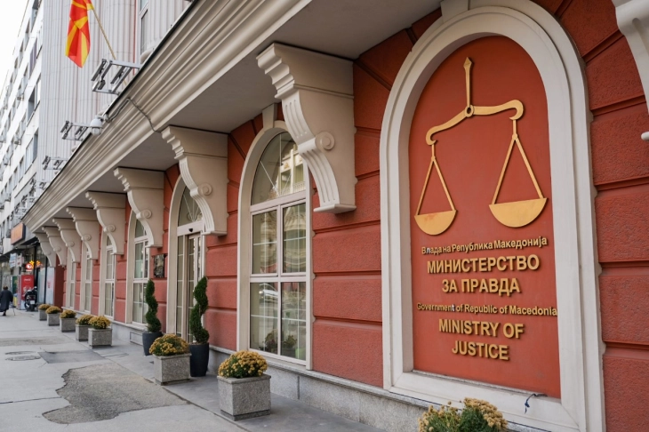  Shkarkohen avokatët shtetëror të rajonit të Shkupit dhe Strugës