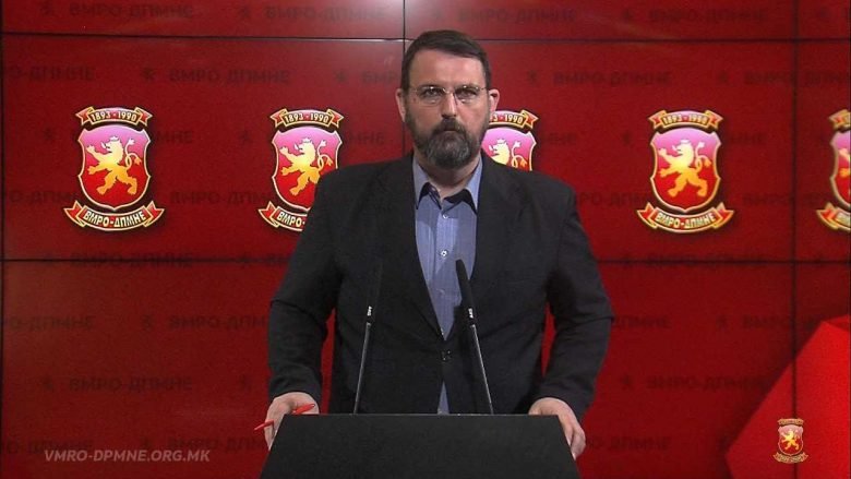  Stoilkovski: Lavdërohen për rritjen e pagave për 1.000 denarë dhe heshtin për rritjen e pagave për funksionarët për 400 euro