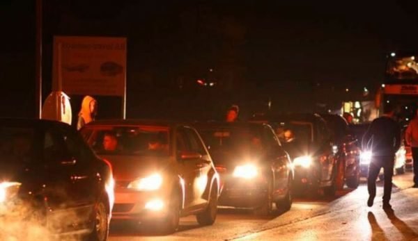  Kolona të gjata në pikat kufitare, ja sa orë pritet në Merdarë për të dalë nga Kosova