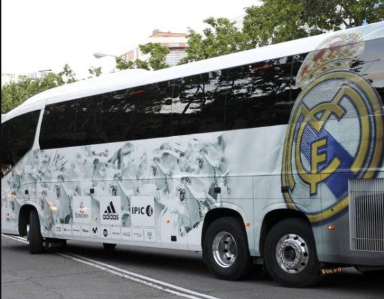 Para përballjes më Lajpcigun, aksidentohet autobusi i Real Madridit