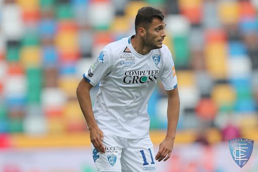 Skuadra italiane ku luajnë 2 futbollistë shqiptarë, shkarkon trajnerin
