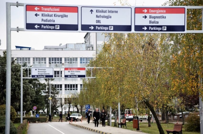  Mjekët në QKUK i shpëtojnë jetën fëmijës 1-vjeçar, kishte aspiruar një pjesë të lodrës (FOTO)