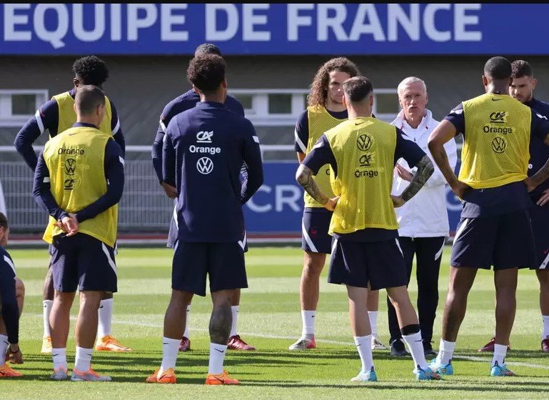  Agjërimi musliman nuk do të tolerohet më në ekipet kombëtare franceze?!