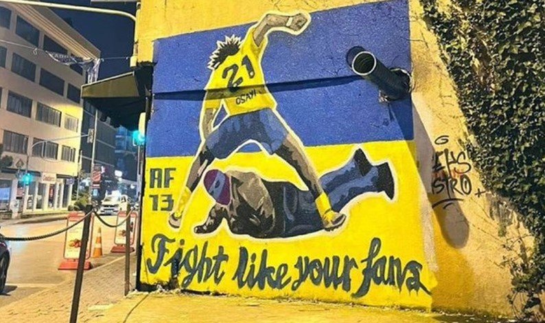 Mural për Osayi-Samuel në Stamboll, i rrahu tifozët e Trabzonsporit