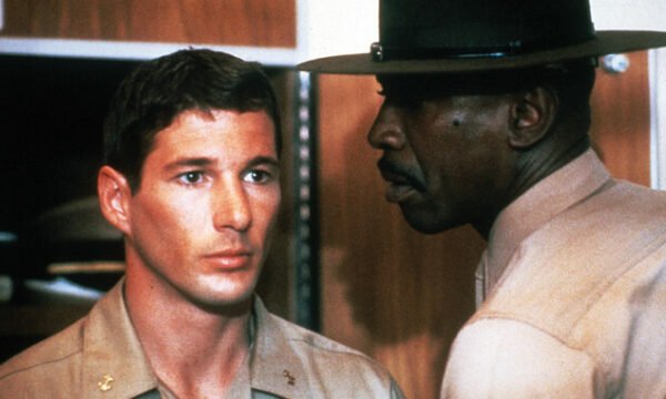  Vdes aktori Louis Gosset Jr. i njohur për rolin e tij të paharrueshëm në filmin “ Oficeri dhe Gjentëllmeni”