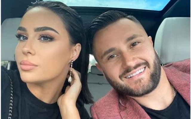  “Kërkesa për divorc është bërë nga Bes Kallaku, shkak tradhtia?” Gazetarja zbulon detaje për ish-çiftin