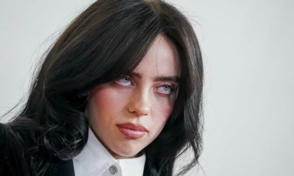  Nga Billie Eilish te Katy Perry, 250 artistë kundër inteligjencës artificiale