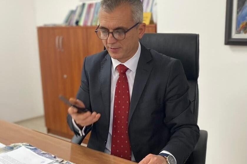  A dëshirojmë faktorizim? Rrugë ka!