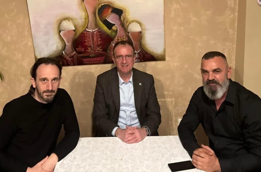  Arben Taravari merr mbështetjen e djalit të Arbën Xhaferi dhe Feta Halimit