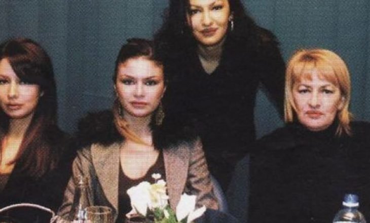  Adelina e Zanfina kujtojnë nënën e tyre të ndjerë Monën, në përvjetorin e ndarjes nga jeta…