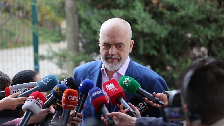  Rama mbledh në selinë rozë drejtuesit e qarqeve, në fokus, procesi i rienergjizimit të PS