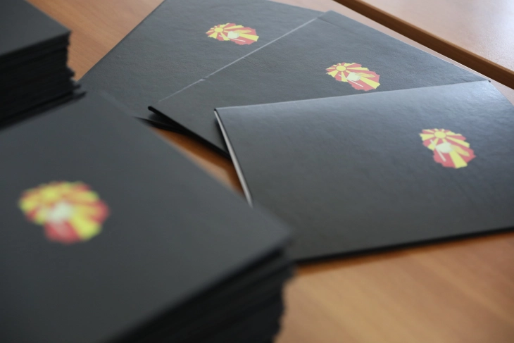  KSHZ i ndan çertifikatat për mandatet e deputetëve