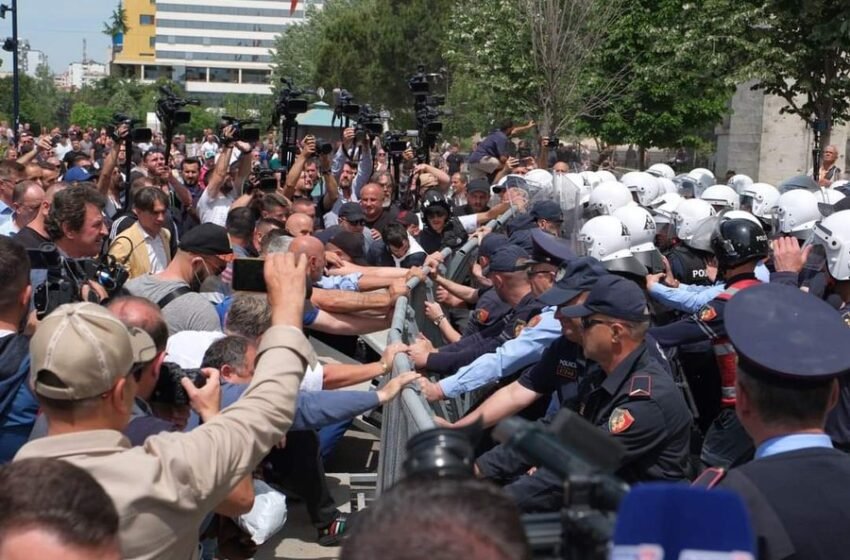 Rithemelimi e Meta, sërish përballë Bashkisë! Policia e Shtetit me plan masash