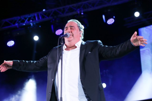  Hapet testamenti i Vassilis Karas, kush do të trashëgojë pasuritë marramendëse të këngëtarit grek