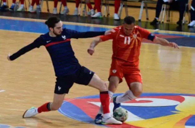  Shorti, Maqedonia përball Portugalisë dhe Holandës