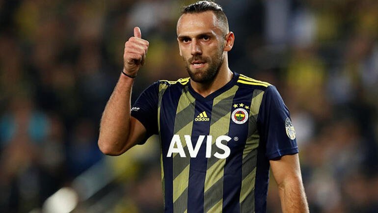  Muriqi rikthehet sërish te Fenerbahçe, zëvëndëson yllin e madh