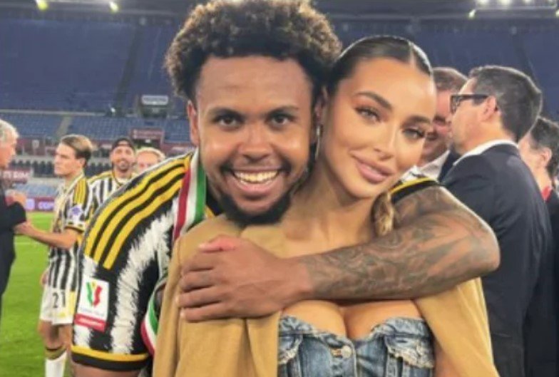  Veston MekKeni bëhet “dhëndër” tek Interi, foto me motrën e Fratesit