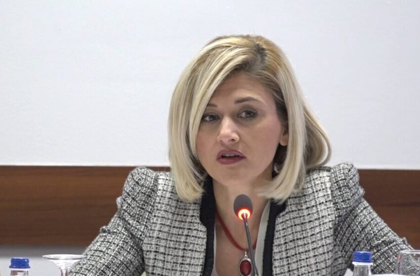  Mimoza Kusari mesazh Myftiut Tërnava për ligjëratën e Bajramit