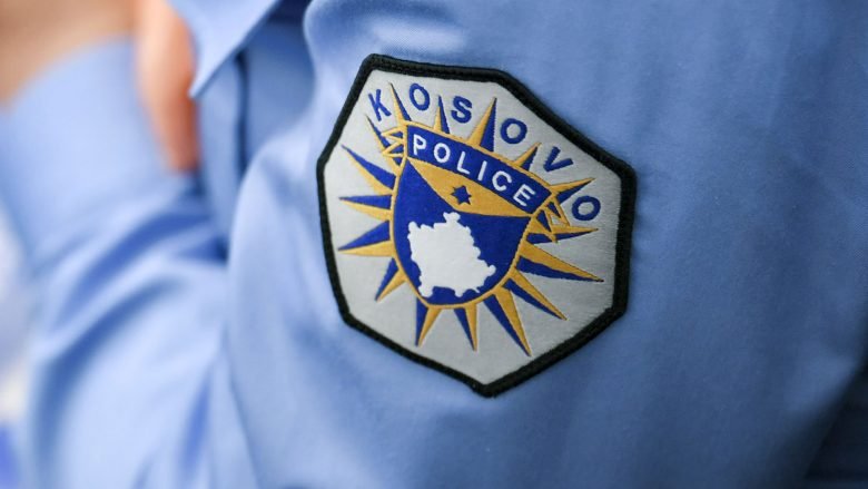  Policia e Kosovës ka ndaluar katër shtetas të RMV-së, tre prej tyre të kërkuar për tentim vrasje dhe njëri kërkuar me urdhërarrest ndërkombëtar