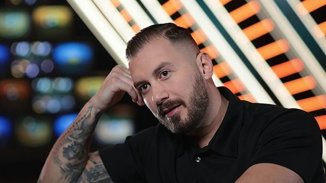  Hatërmbetje me produksionin? “Zbulohet” arsyeja pse mungoi Romeo Veshaj në “Post Big Brother”