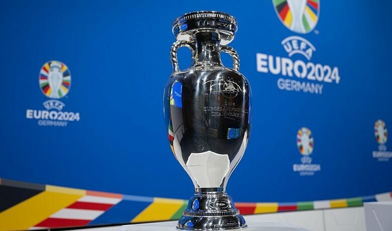  Formacionet zyrtare: Belgjika për tri pikë, Sllovakia për befasi