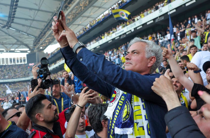  Hoze Murinjo kërkon futbollistin e tij të preferuar te “Djajtë e Kuq”