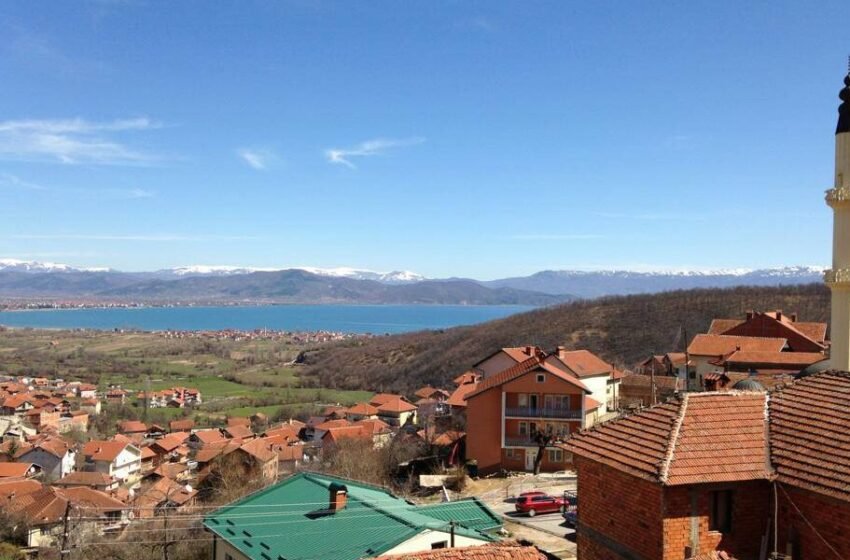  Fshatrat e Strugës po zbrazen! Fshati Frëngovë i ka vetëm 3 nxënës në klasë të parë!