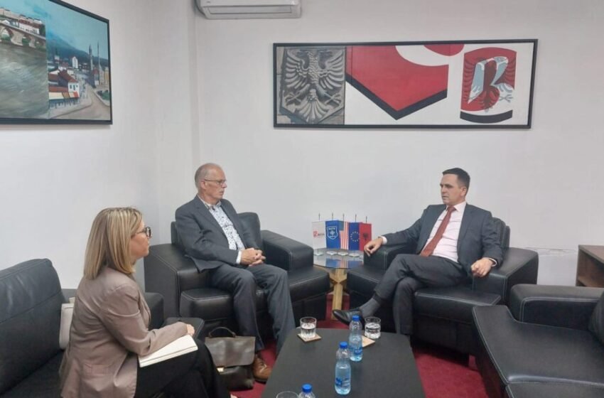  Kasami takon Vanhoutte: Lëvizja BESA dhe VLEN, garancë e integrimit të vendit drejt BE-së