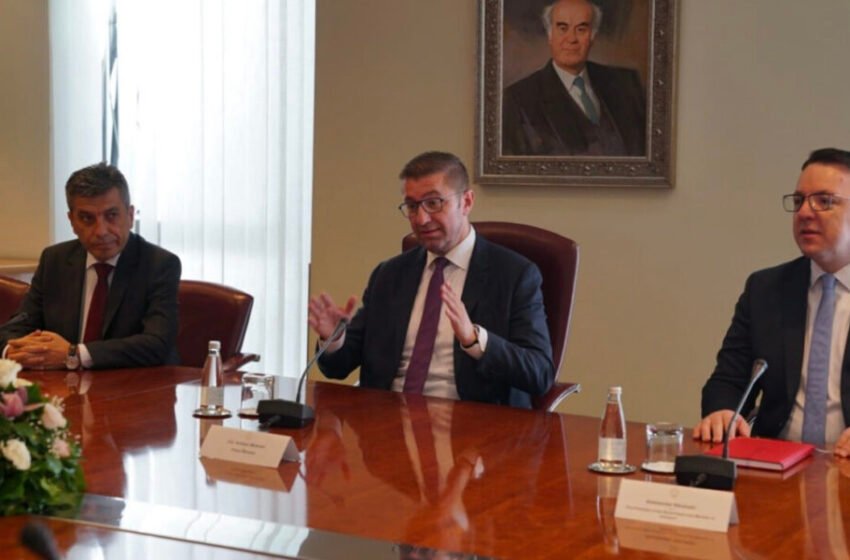  Mickoski njofton investimin e ri në energjetikë: Sigurohet rrymë për 100 mijë amvisëri, 630 punësime të reja