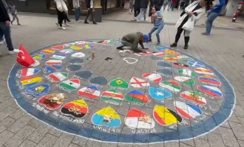  VIDEOLAJM / Tifozët shqiptarë ‘ngopin’ me euro artistin e rrugës në Dortmund