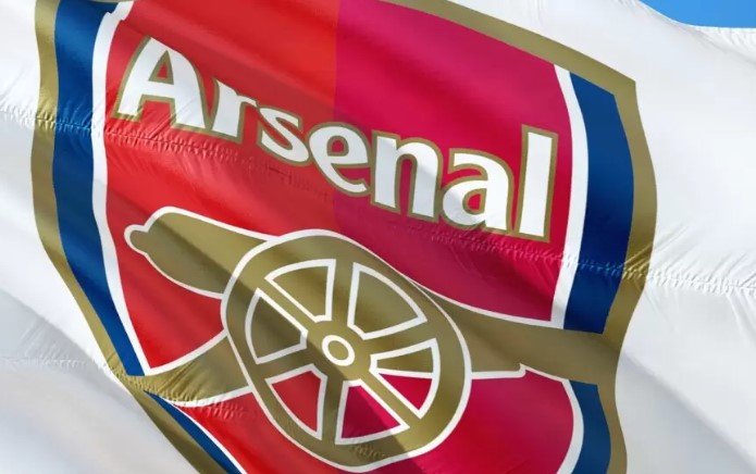  Arsenali do të shet 4 lojtarë për një sulmuesi të klasit të lartë