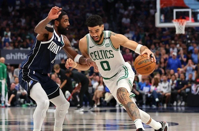  Boston Seltiks janë vetëm një hap larg titullit të kampionit në NBA