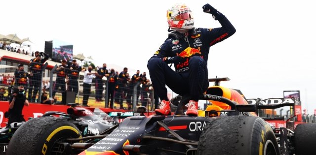  Maks Verstapen rikthehet aty ku shënoi fitoren e parë