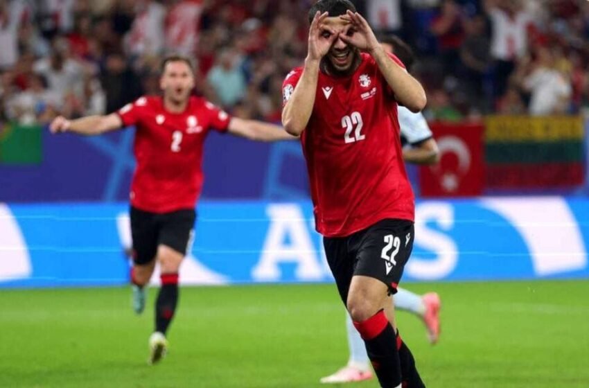  Mikautadze “gafa” e madhe e Ajax, Metz fërkon duart për yllin e europianit