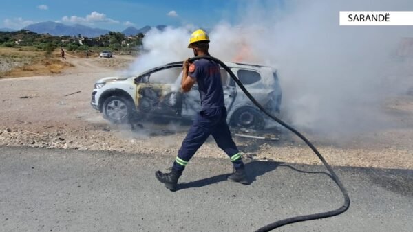  Emri/ Për pushime në Shqipëri, merr flakë makina e familjes spanjolle