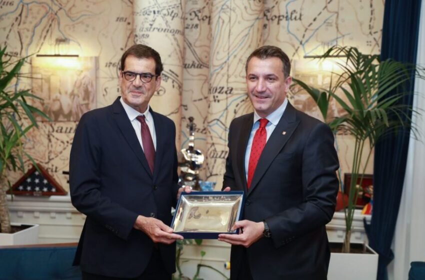  Veliaj me kryebashkiakun e Portos: Turistët nga Portugalia, tregues të miqësisë mes dy vendeve