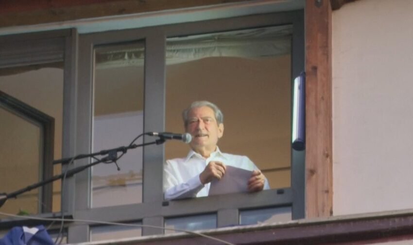  Pasi mori vulën, Berisha nga ballkoni mbledh Kryesinë, do merren vendime për aksionin opozitar