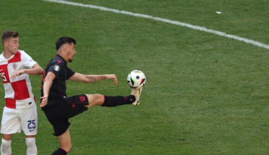  Federata e Serbisë çon ankesë zyrtare kundër Mirlind Dakut në UEFA