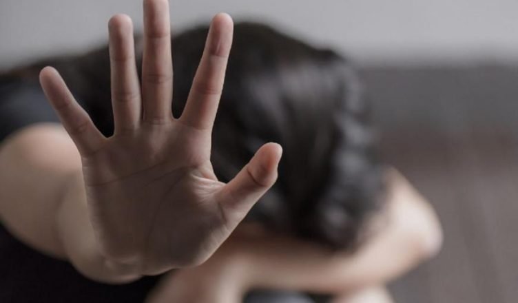  Njëri dhunonte ish të dashurën, tjetri familjarët, dy të arrestuar në Tiranë