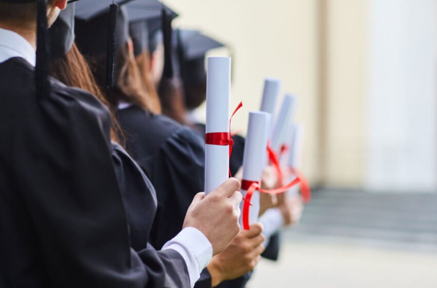  Diploma të falsifikuara në Strugë, kapet një person