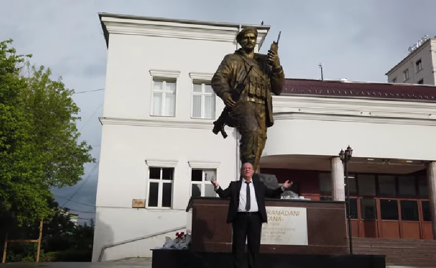  Mahmut Ferati i kushton këngë heroit, Agim Ramadani (VIDEO)