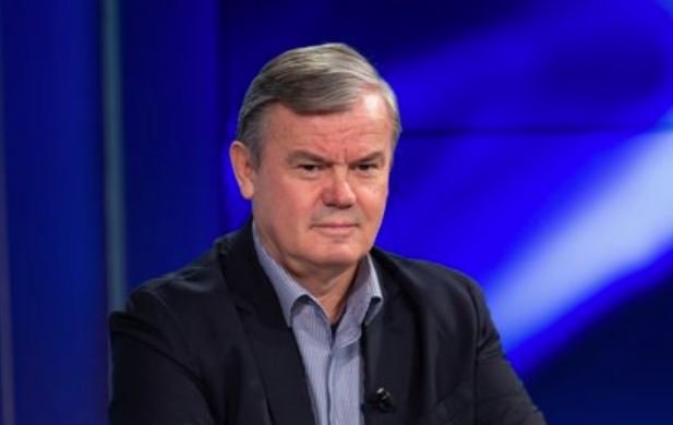  “Të mos lejojë të afrohet në PD Argita dhe dhëndri”, Lesi: Berisha s’duhet të kandidojë për kryeministër!