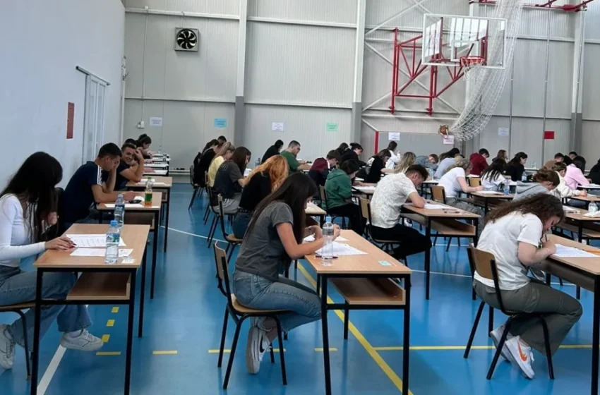  Maturantët përsëri e kanë shpërndarë provimin nëpër grupet në Viber