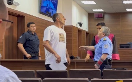  “Laper”, “Vitra kanë me t’dalë ato pare”- Babai i Marigona Osmanit i bërtet avokatit të Dardan Krivaqës