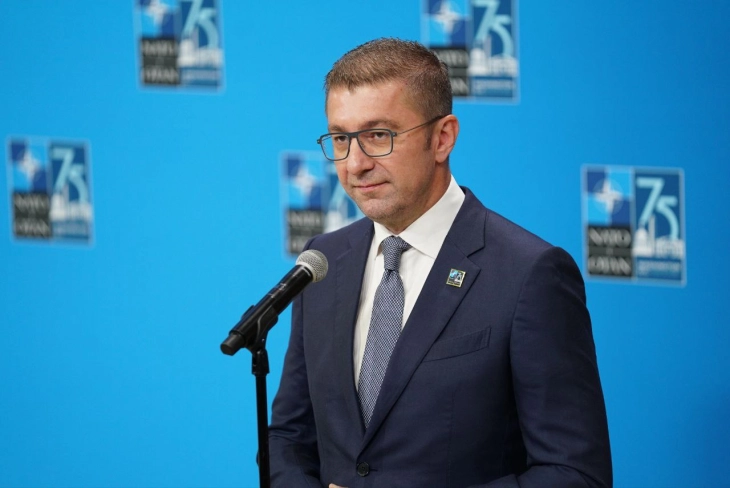  Mickoski: 2% e BPV-së të investohet në modernizimin e ushtrisë