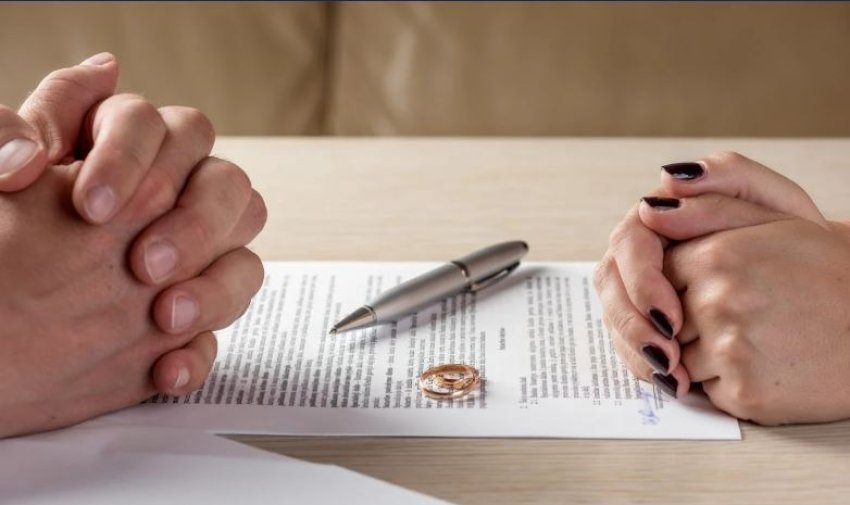  Mbi 34 mijë shqiptarë të divorcuar, ja cila është mosha kur më së shumti çiftet ndahen