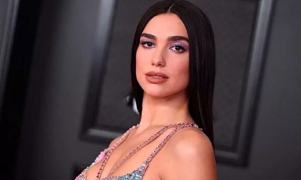  Dua Lipa: Mezi po pres që të kthehem në vendlindje